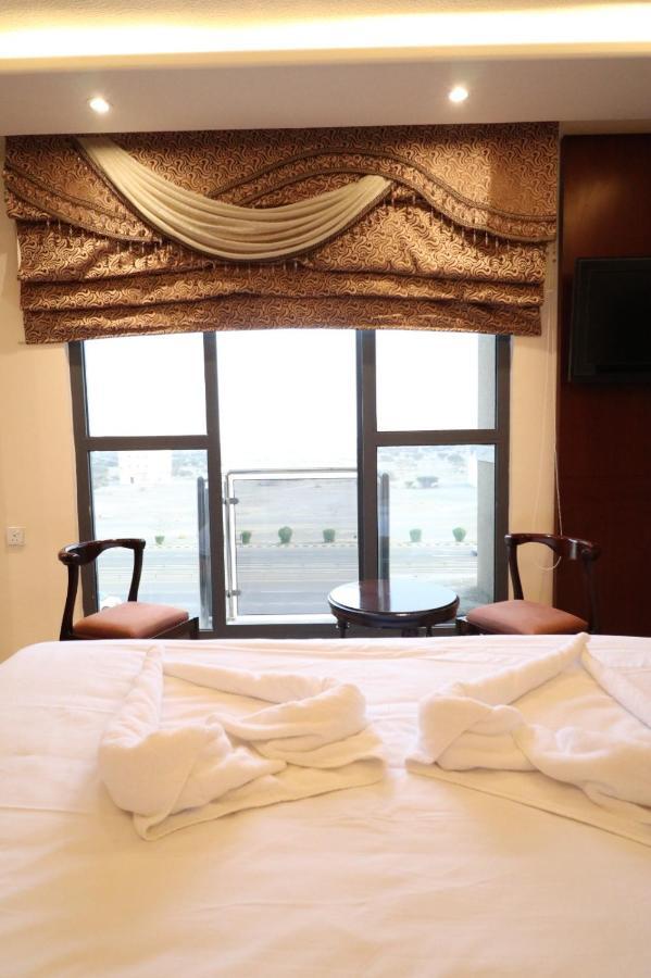 Hotel Tribes